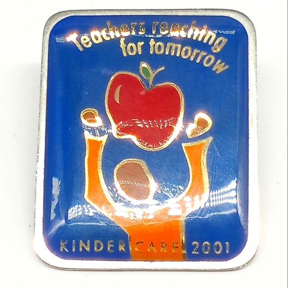 Simbaline Lapel Pin Kindercare 2001 Teachers Reaching For Tomorrow Teacher Pin - Picture 1 of 2